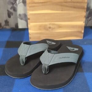 Quiksilver Men's Gray and Black Flip Flop Sandals